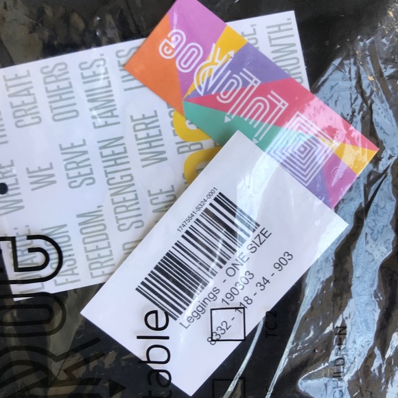 LULAROE Leggings - Picture 3 of 3